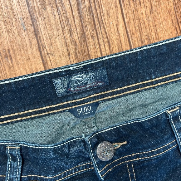 Silver jeans suki size 20 dark wash mid rise baby bootcut jeans - Picture 2 of 4